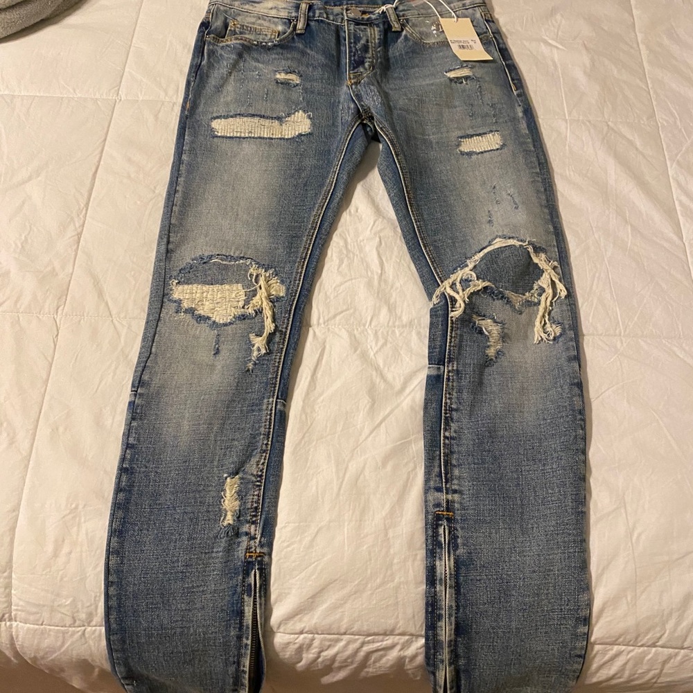 MNML jeans brand new size 32